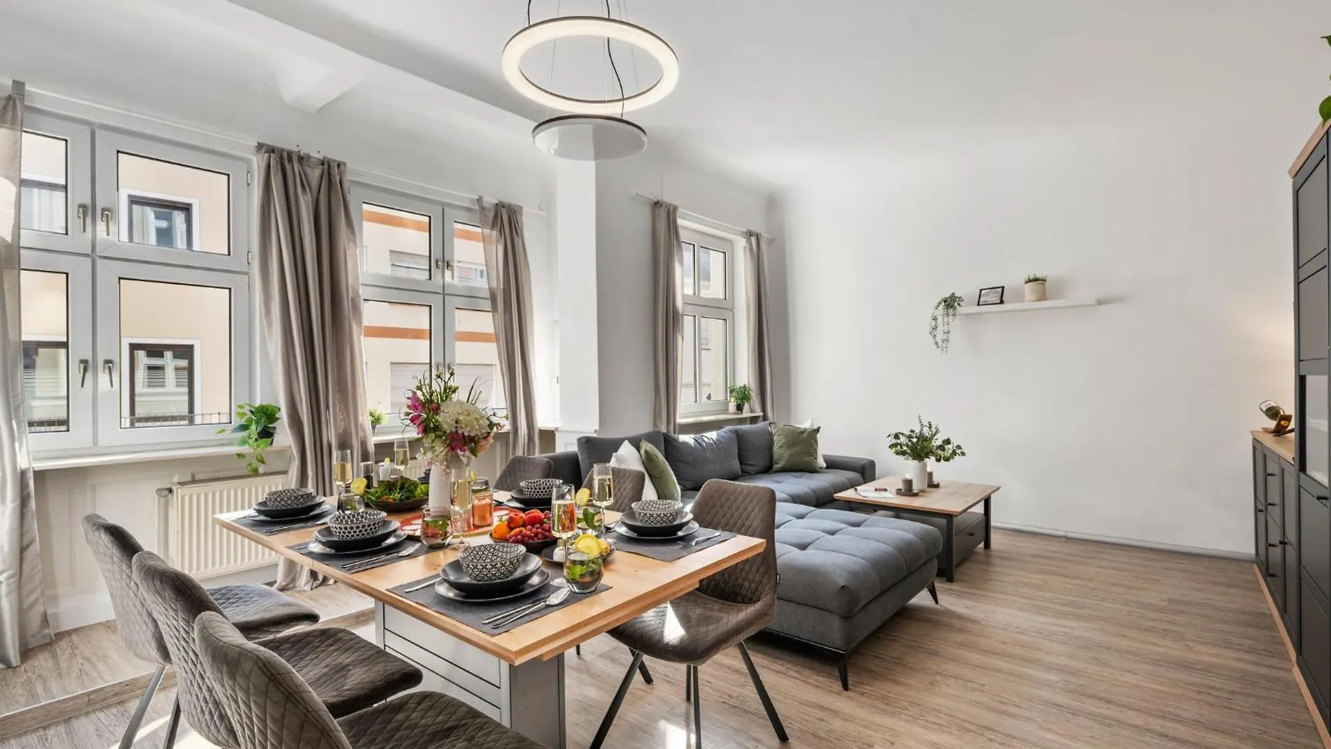 Ferienwohnung Blassdoerfer - Traumhafte Altbauwohnung Mit Self-Checkin Und 93 Qm2 Bad Kissingen 0*,  Germany